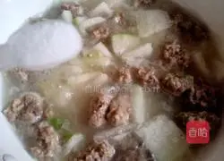 Winter Melon Meatball Soup Recipe Illustration 9