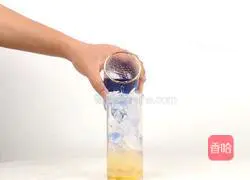 Layered gradient butterfly pea flower tea, a dreamy ocean drink recipe 6