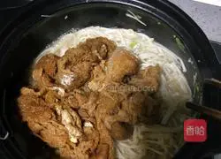 Illustration of how to make enoki mushroom and bamboo fungus soup 13