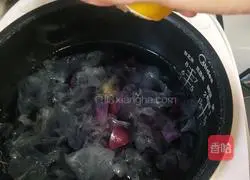 Purple sweet potato and white fungus soup recipe 14
