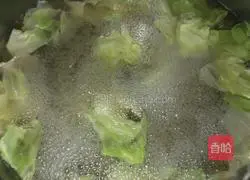 Illustration of how to make vegetable and pork ribs noodle soup 2