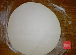 Illustration of how to make steamed buns rolled in flower oil 10