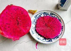 Fruit creative dish + dragon fruit smoothie Practice illustration 2