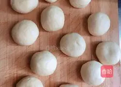 Caterpillar Sausage Cheese Bun Recipe Illustration 7