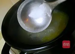 Illustration of how to make authentic chicken soup 9