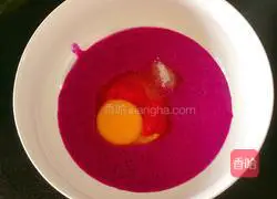 Illustration of how to make dragon fruit yogurt cake 4