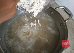 Illustration of how to make sea cucumber and wolfberry pimple soup 4