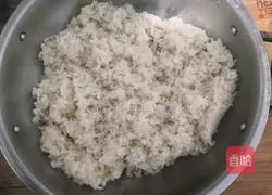 Illustration of how to make salted egg yolk and pork floss siomai 7