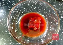 Illustration of stewed pig trotters 16