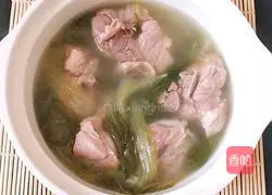 Illustration of how to make rapeseed bone soup 8