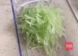 Illustration of how to make cold lettuce 2