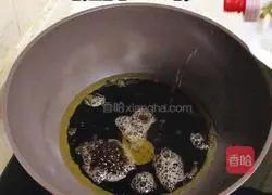 Illustration of how to make noodles with scallion oil 4