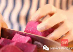 Purple Illustration of how to make sweet potato, white fungus and New Zealand fish maw soup 3