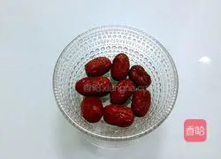 Recipe for Tremella and Snow Pear Soup 4