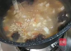 Illustration of how to make tomato tofu soup 12