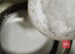 Illustration of how to make ginger and milk 4