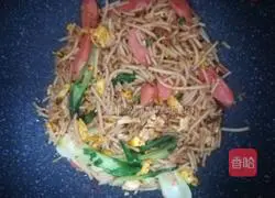 Illustration of how to make Jiangxi fried noodles (rice noodles) 5