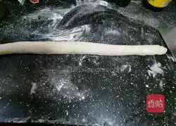 Illustration of how to make black sesame rolls 16