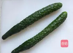 Illustration of how to make spicy and sour appetizer cucumbers 1