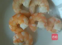 Recipe for Steamed Shrimp Egg Custard Illustration 3