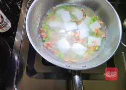 Winter Melon Edamame and Shrimp Tail Soup Recipe Illustration 5