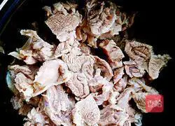 Spicy beef noodles#New Year's Eve dinner recipe illustration 3