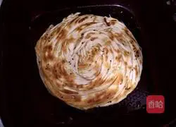 Illustration of how to make golden cakes 10