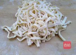 Illustration of hand-rolled noodles 6