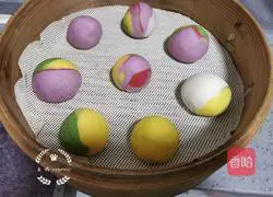 Illustration of how to make spinach, purple sweet potato and pumpkin steamed buns 8