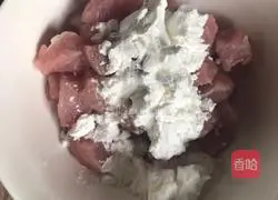 Illustration of how to make pineapple sweet and sour pork 3