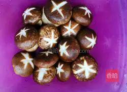 Xianggu Corn Spare Rib Soup Recipe Illustration 6