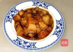 Illustration of braised pork belly 4