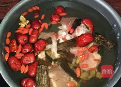 Illustration of how to make bone octopus soup 3