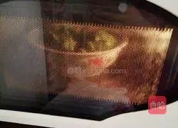 Illustration of cooking instant noodles in microwave oven 5