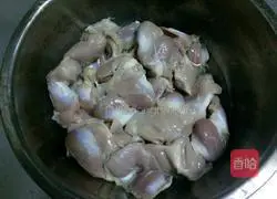 Illustration of braised chicken gizzards 1