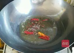 Illustration of how to make potato stewed chicken nuggets 4