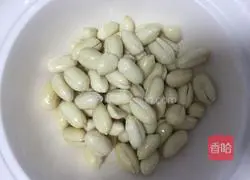 Illustration of how to make cold peanuts 3