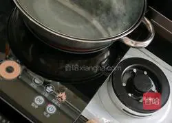 Illustration of how to make tomato and egg noodles 2