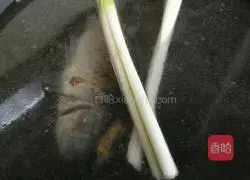 Delicious vegetable fish noodle soup Illustration of how to do it 3