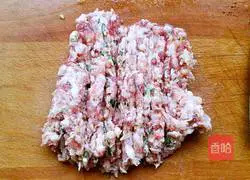 Illustration of how to make meat and three fresh dumplings 3