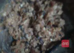 Illustration of how to make mushroom meatballs 5