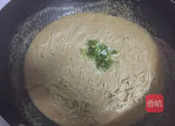 Illustration of how to make peanut butter noodles 7