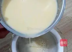 Illustration of how to make orange egg custard 6