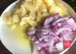 Illustration of how to make mushroom and potato soup 2