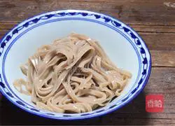 Illustration of how to make ham and egg noodles 11