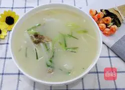 Illustration of how to make radish and pork ribs soup 8