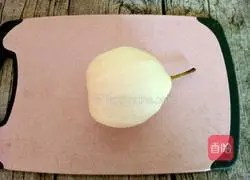 Illustration of how to make rock sugar, snow pear and lily syrup 2