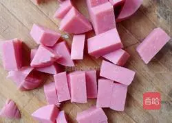 Illustration of how to make diced egg steamed buns (commonly known as fried egg steamed buns) 3