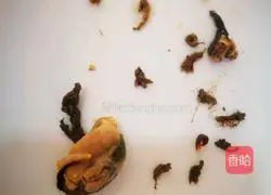 Illustration of how to make pumpkin spine pot 10