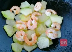 Illustration of how to make fried winter melon and shrimps 9